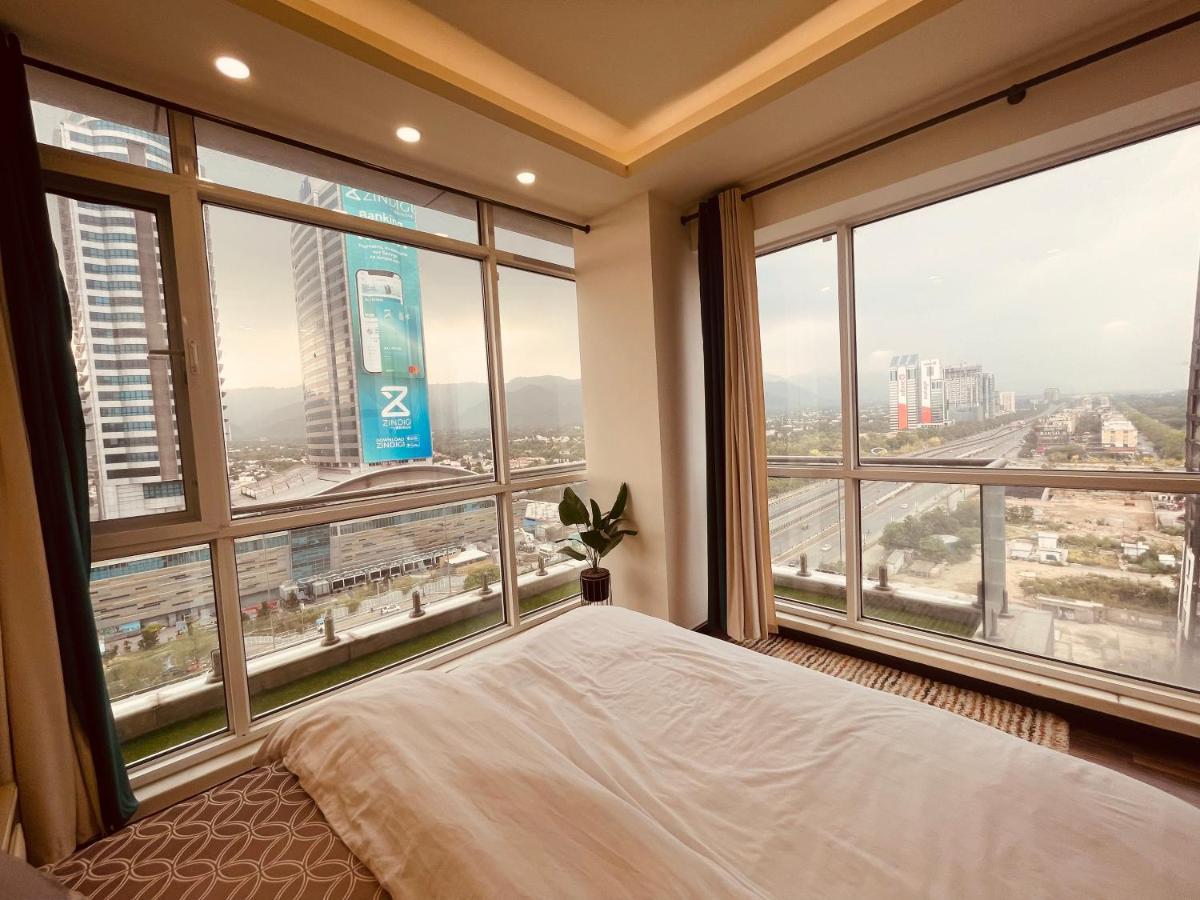 High Rise Presidential Suite In Elysium Opp Centaurus İslamabad Dış mekan fotoğraf