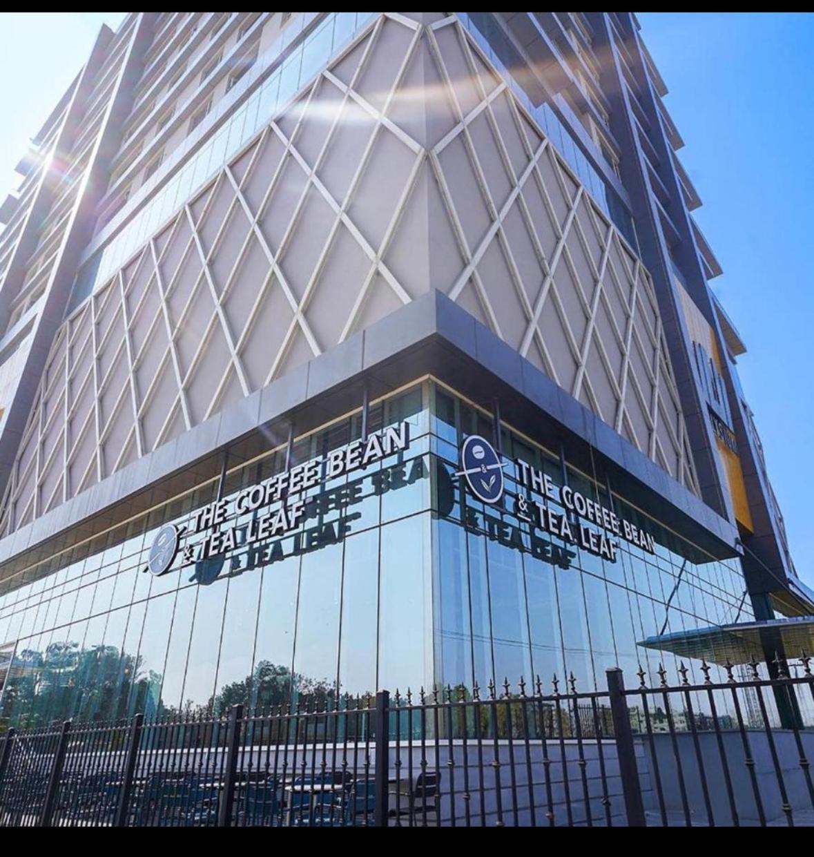 High Rise Presidential Suite In Elysium Opp Centaurus İslamabad Dış mekan fotoğraf
