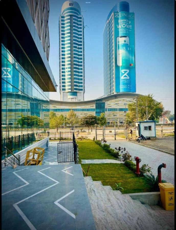 High Rise Presidential Suite In Elysium Opp Centaurus İslamabad Dış mekan fotoğraf